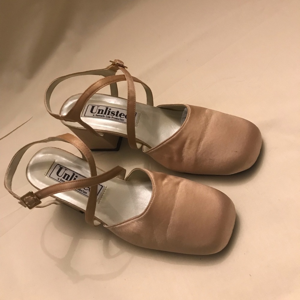UNLISTED By Kenneth Cole Size:7.5